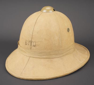 Casque tropical britannique. En tissu beige.