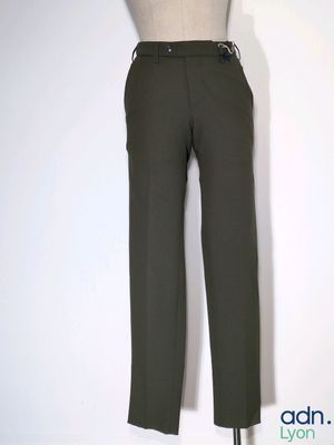an image of a mannequin wearing a pair of pants