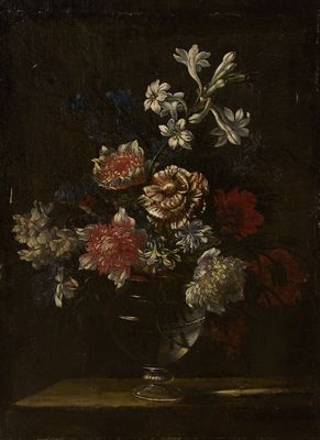 tableau représentant un vase de fleurs posé sur une table dans une pièce sombre