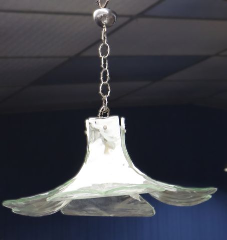 Carlo NASON-MAZZEGA : suspension en verre soufflé bicolore sur un...
