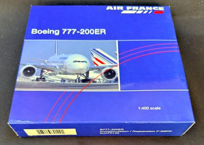 une image représentant une boîte représentant un Boeing 777-200 d'Air France