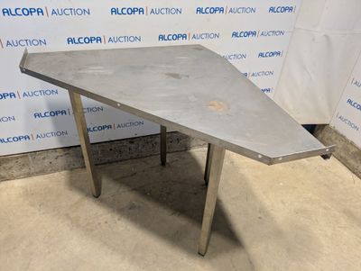 an image of a stainless steel table with a triangular top