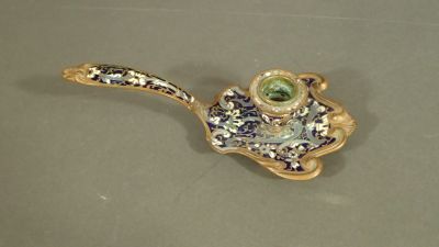 Bougeoir à main en bronze et laiton en émaux champlevés à dé…