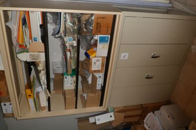 2 armoires de rangement (vides de leur contenu) - Photo 1