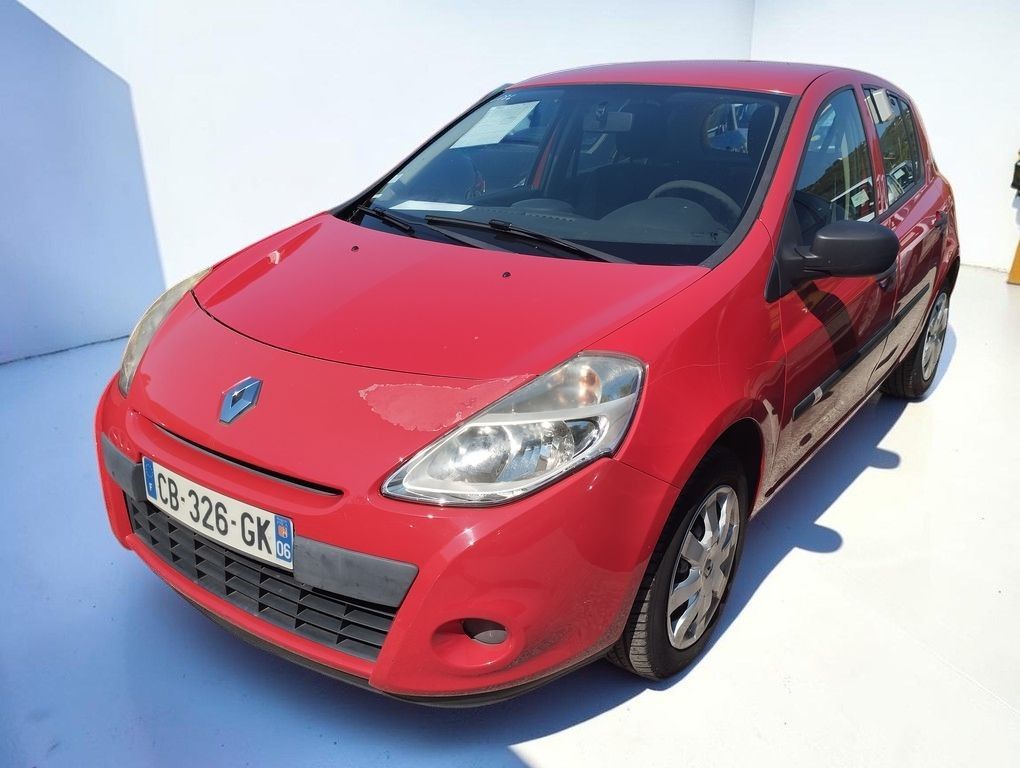 Renault Clio III 1.2 16V 75 Alizé - Voiture d'occasion avec équipements