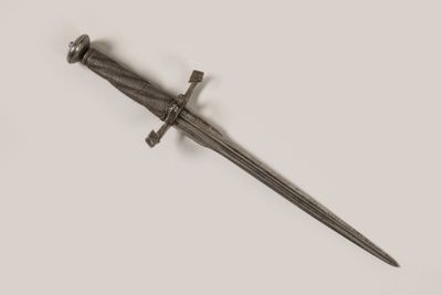 Dague à anneau vers 1600. Pommeau en forme de toupie, pièce … - Photo 1