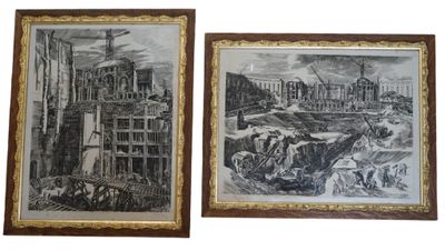 deux photos encadrées représentant une ville avec des bâtiments et une calèche