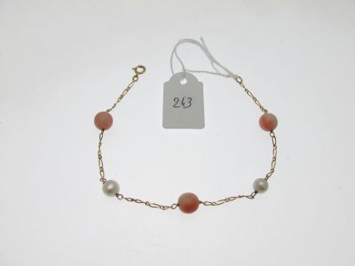 bracelet maille alternée monture or 750°/°° orné de perles… - Photo 1