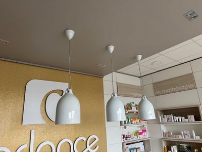 3 Luminaires contemporains et 2 Spots (A démonter et ajouter…