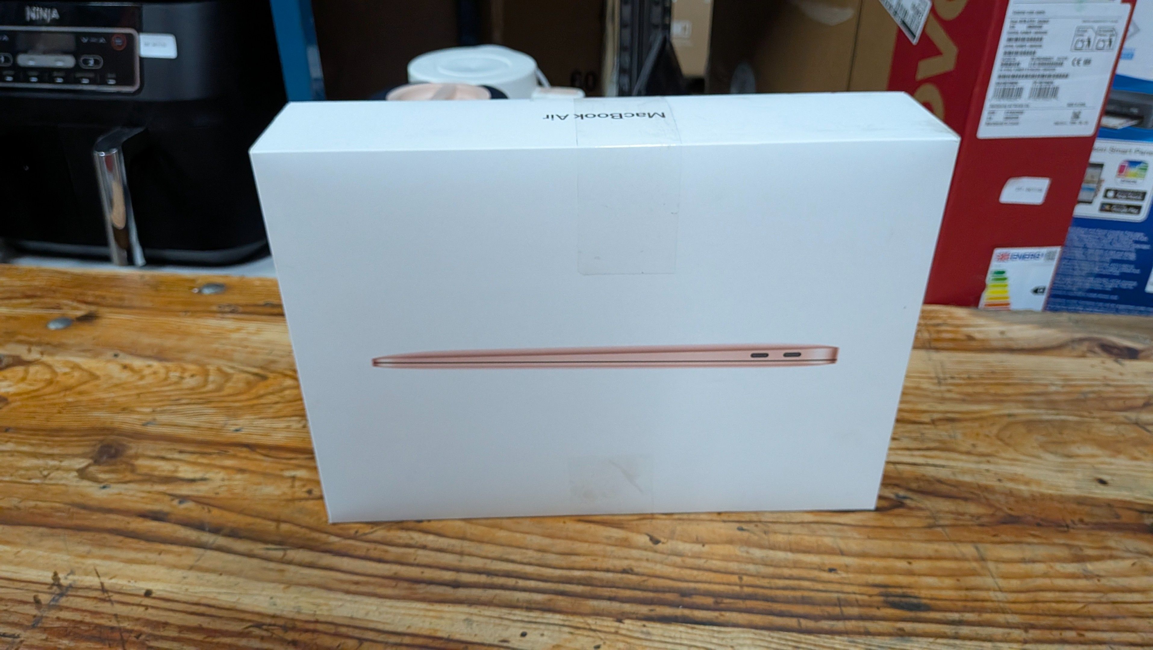 ORDINATEUR PORTABLE APPLE MACBOOK AIR A2337 EMC3598 - TVA RE…