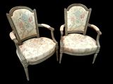 deux chaises avec rembourrage floral rembourrage rembourrage rembourrage rembourrage rembourrage rembourrage rembourrage