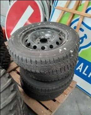 Roues hiver VL, référence 175/65R14, 82T (Roues hiver VL, ré…