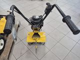a machine that is sitting on the floor in a room