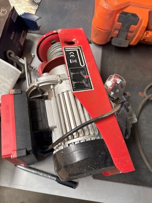 an image of a machine that is sitting on a table