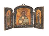 trois icônes religieuses encadrées représentant Jésus et Marie