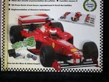 la couverture d'un livre sur laquelle figure l'image d'une voiture de course
