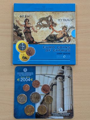 EURO. Chypre et Grèce. Deux séries de pièces commémoratives.