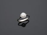 une bague en diamant à une seule pierre, par van cleef