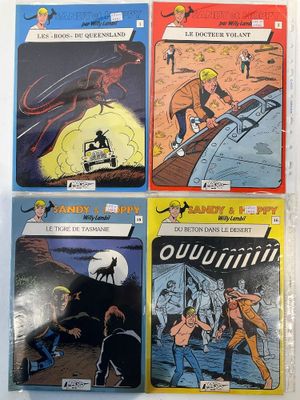 quatre bandes dessinées posées sur une table avec un fond blanc