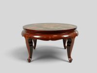 ASIE, dans le goût de. Table basse quadripode en bois laqué … (photo 3)