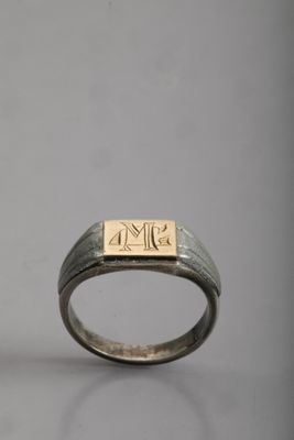 Bague en argent poinçon hiboux plaque en or monogrammé MG