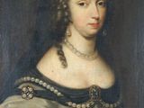 un vieux tableau représentant une femme en robe bleue à col blanc