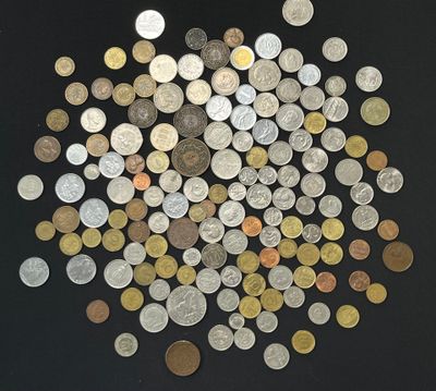 [Numismatique]. [Monde].LOT de pièces étrangères (Espagne, U…
