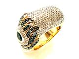 une image représentant une bague en or sertie de diamants noirs et blancs
