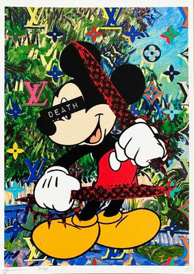 une image représentant un dessin de Mickey Mouse sur une feuille de papier