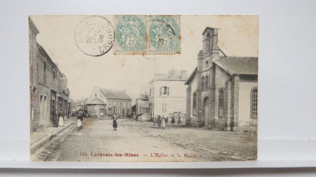Lavaveix-les-Mines : L’Église et la Mairie (AAA 124). B.E. Carte ...