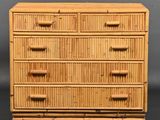 une commode en bambou avec des tiroirs de chaque côté