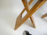 une paire de chaussures posée par terre