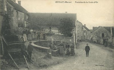CPA : Oeuilly (Marne) - Fontaine de la Croix-d'Or