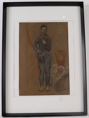 tableau représentant un homme en costume bleu tenant une tasse de café