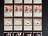 de nombreuses cartes exposées dans un cadre noir