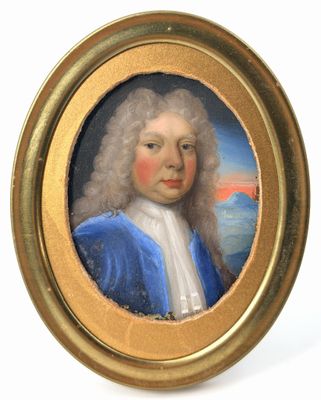 portrait d'un homme vêtu d'un manteau bleu et d'une chemise blanche, dans un cadre doré