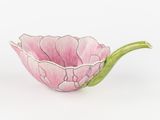 bol rose en forme de fleur avec une tige verte sur fond blanc