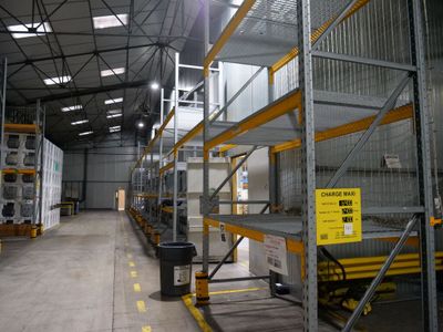 1 Travee DE Rack Lourd Comprenant 12 Echelles 120x 500, 46 L…