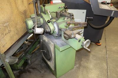 a machine that is sitting in a room