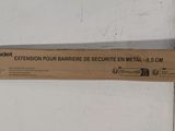 une image représentant une boîte en carton sur laquelle figure l'image d'un chat