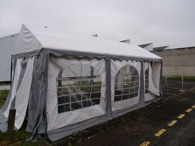 2 Tentes 306 X 600cm Hauteur 275cm Ouvertes Sur UN Cote Cert…