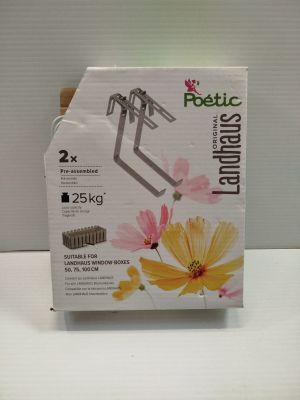 une boîte de papier toilette posée sur une table
