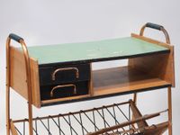 Petite desserte rectangulaire en formica peint et métal chro… (photo 2)