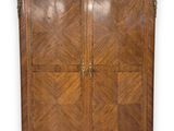 armoire ancienne en bois à deux portes et deux tiroirs