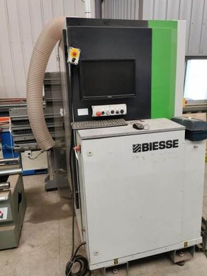 une image d'une machine dans une usine