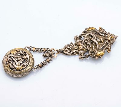 une image représentant un cadenas doré auquel est attachée une chaîne