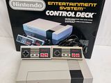 Console Nintendo Entertainment System avec 2 manettes et 2 manettes
