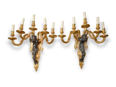 paire d'appliques murales de style Louis XVI