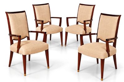 lot de quatre chaises de salle à manger avec accoudoirs rembourrés