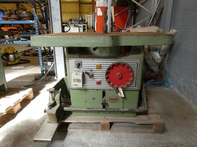 a machine that is sitting in a garage